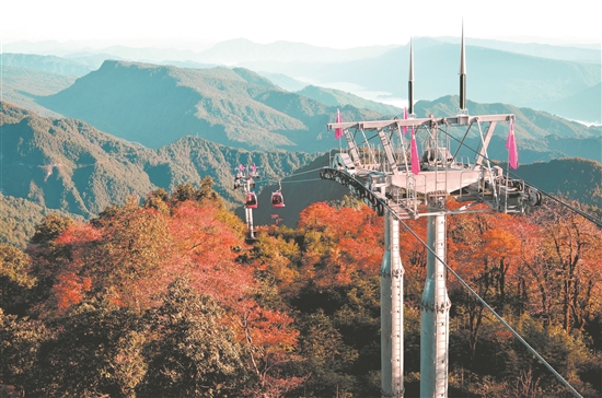 四川洪雅：瓦屋山高山红叶别样美