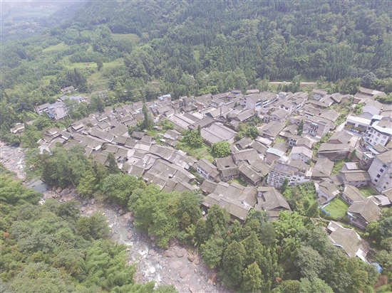 花源村 群山深处的明珠
