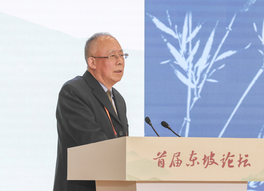 蔡方鹿作主旨演讲.JPG