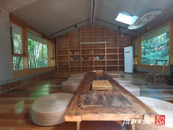 老余家民宿内全新打造的“耕读竹舍”。