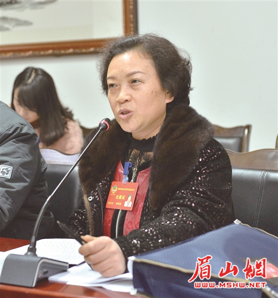 何学彬_副本.jpg