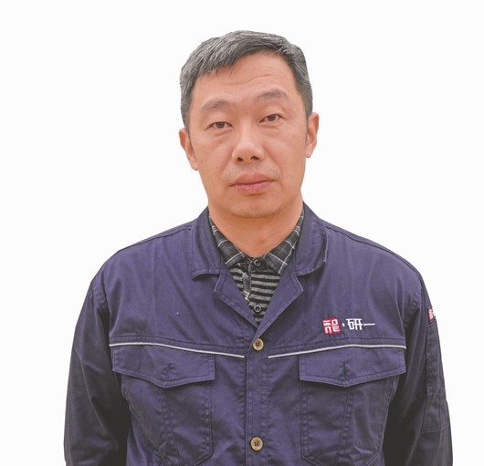 四川研一新材料有限责任公司副总经理 田晓波