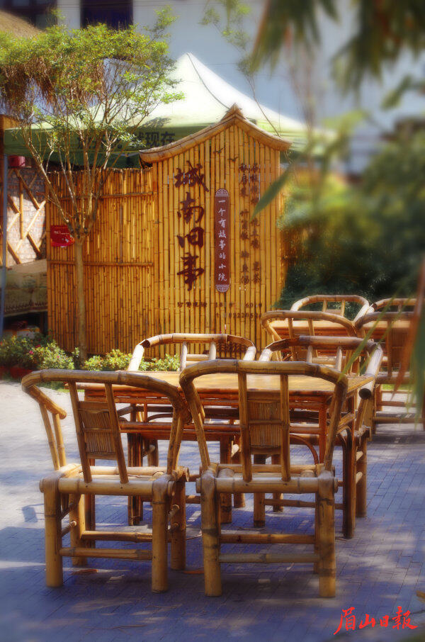 农旅融合,村民吃上旅游饭。 农旅融合,村民吃上旅游饭。