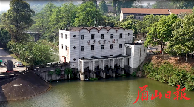 通济堰进水闸。 通济堰进水闸。