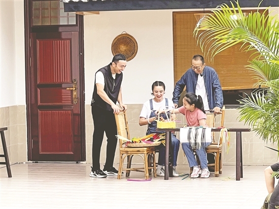 《山水间的家》拍摄现场。 《山水间的家》拍摄现场。