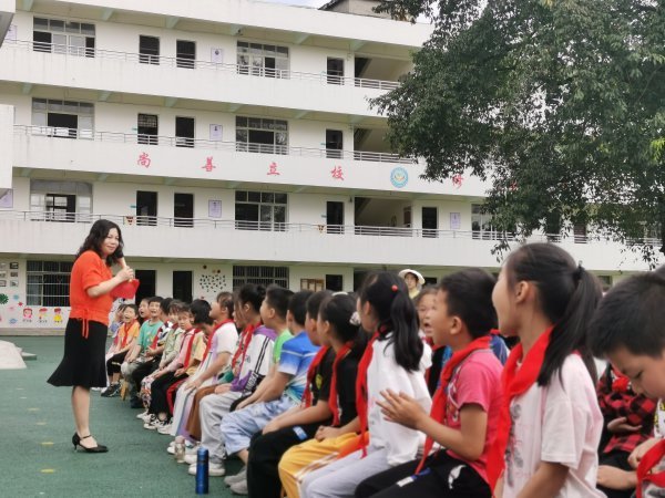 “全民阅读”志愿服务活动。