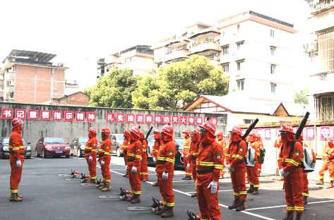  森林防火应急处置训练现场。